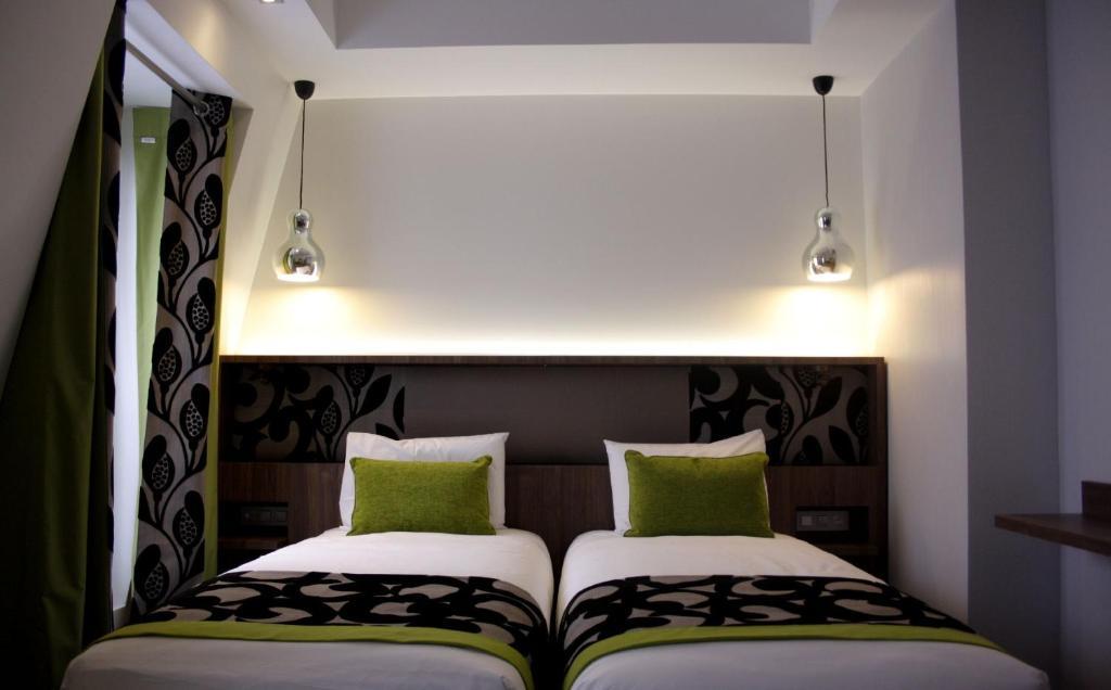 Hotel Alhambra Paris Room photo
